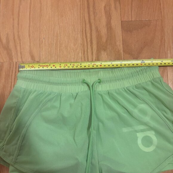 Alo Shorts Lime Green Drawstring Logo Under With Nylon Top Layer SEE MEASUREMENT - Picture 6 of 6